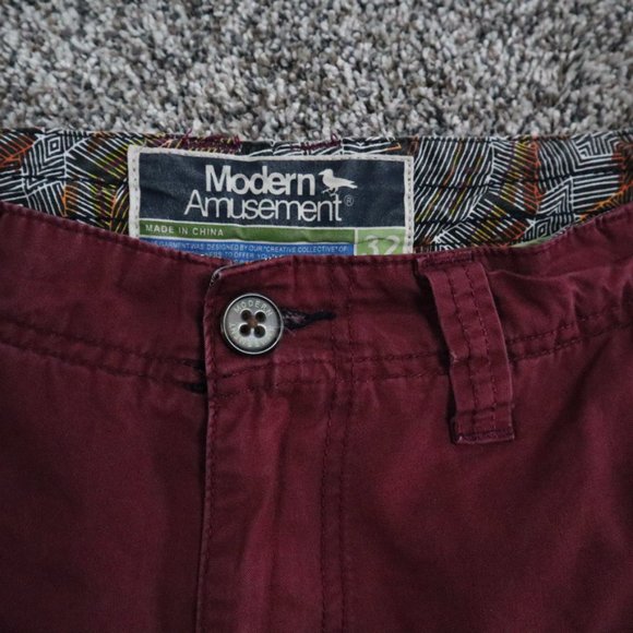 Modern Amusement Shorts - Picture 2 of 3